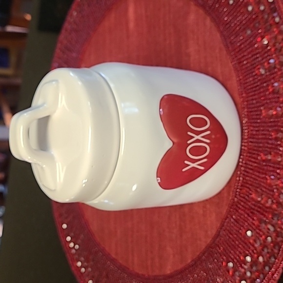 ❤️Rae Dunn ❌️⭕️ Heart Canister - Picture 1 of 8